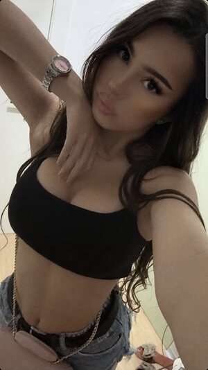 aneylyverst leaked photo #73