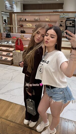 aneylyverst leaked photo #103