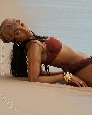 Angel Reese Nude Leaked Photo #10