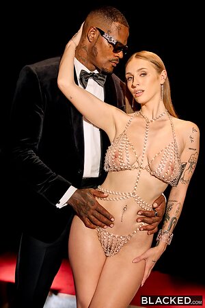 Angel Youngs leaked photo #478