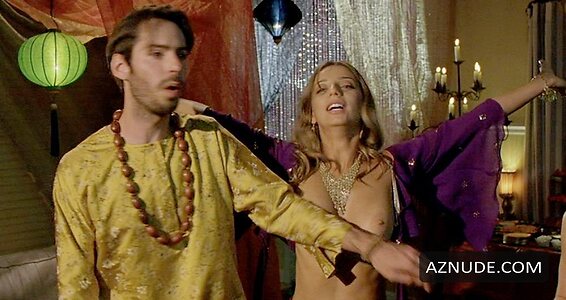 Angela Sarafyan leaked photo #11