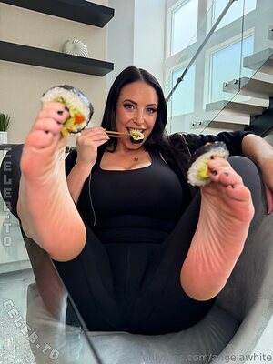 Angela White photo