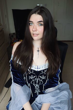 Angelika Seleznova leaked photo #4