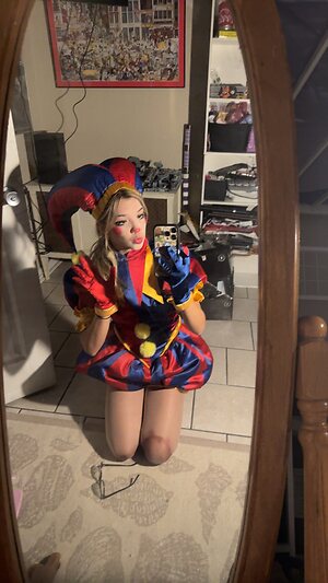 Angelina fishtank leaked photo #3