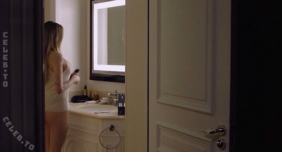Angelina Jolie Nude Leaked Photo #5