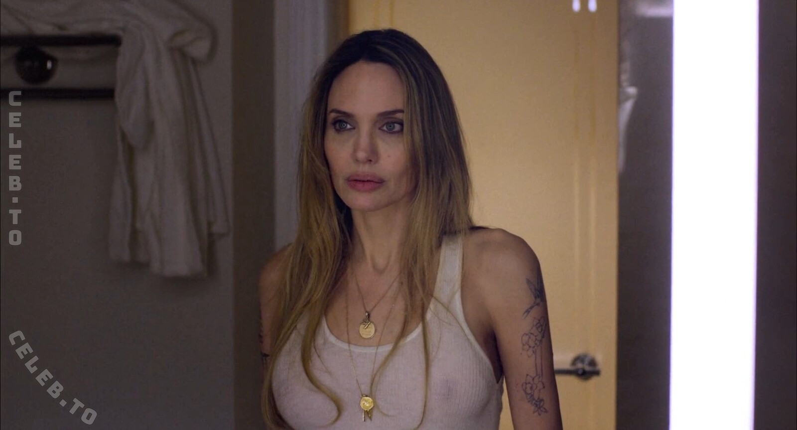 Angelina Jolie photo