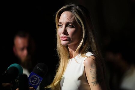 Angelina Jolie leaked photo #154