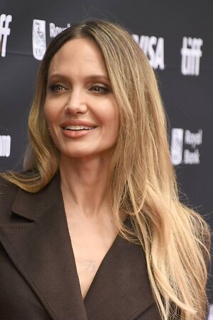 Angelina Jolie leaked photo #171