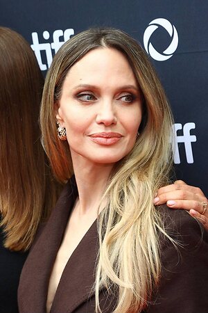 Angelina Jolie leaked photo #184