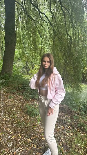 Angelina_Dehlow