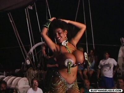 Angelique dos Santos