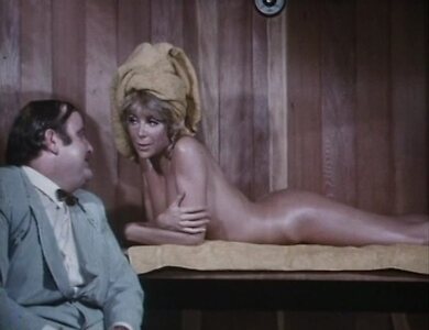 Angelique Pettyjohn leaked photo #34