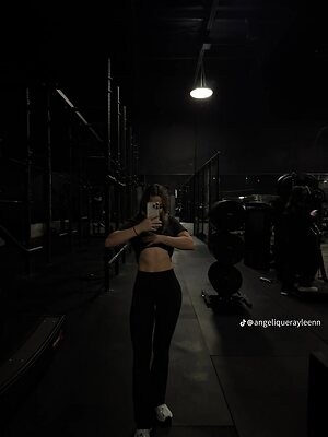 Angeliquerayleen leaked photo #2