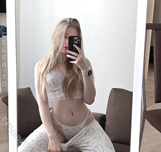 angellmarr Nude Leaked Photo #87