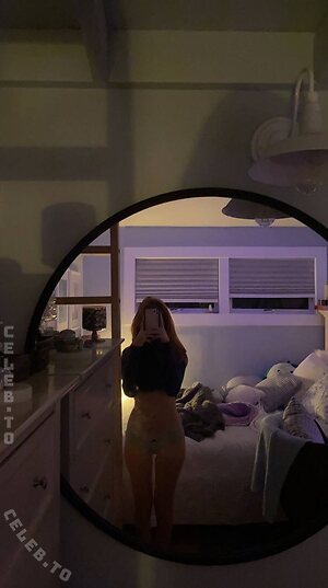 Angellvrr Nude Leaked Photo #11