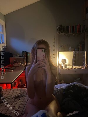 Angellvrr Nude Leaked Photo #15