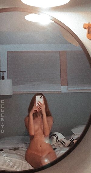 Angellvrr Nude Leaked Photo #16