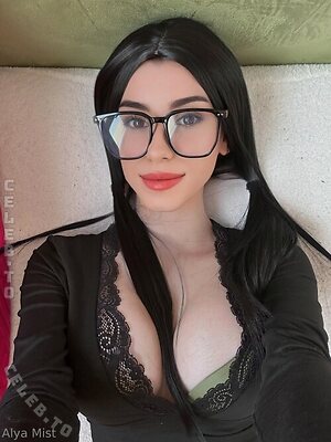 angelqu33n leaked photo #70