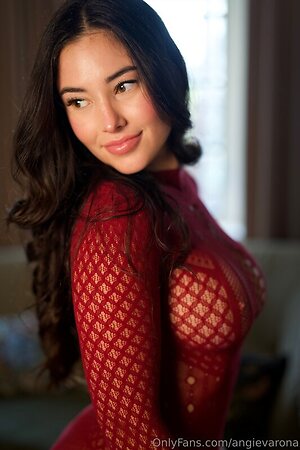 Angie Varona leaked photo #120