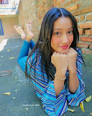 angiecutefeet leaked photo #13