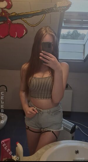 angi_virginia leaked photo #14