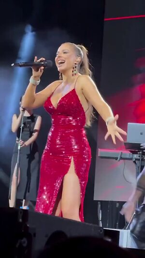 Ani Lorak leaked photo #10