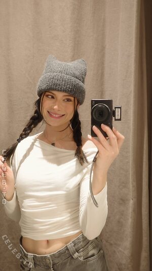 Anica Zimmermann Nude Leaked Photo #2