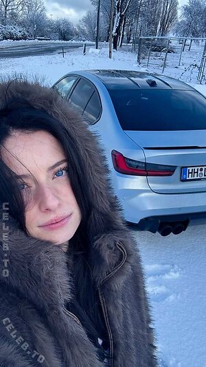 Anica Zimmermann Nude Leaked Photo #12