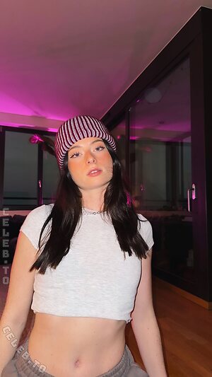 Anica Zimmermann Nude Leaked Photo #20