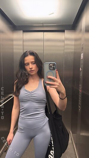 Anica Zimmermann Nude Leaked Photo #22