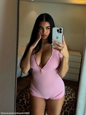 anissa.moroni leaked photo #23