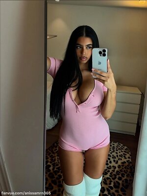 anissa.moroni leaked photo #24