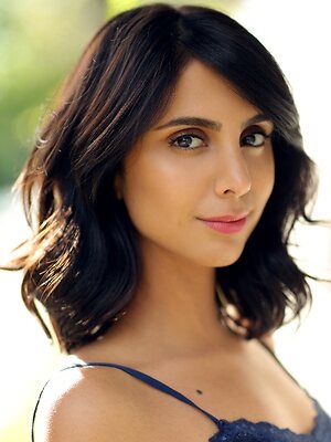 Anjli Mohindra Nude Leaked Photo #9