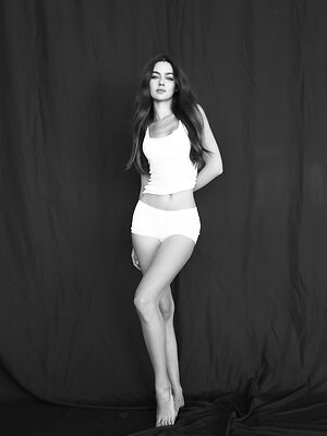 Anna Aferdian leaked photo #3