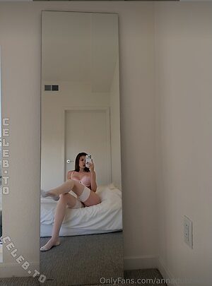 Anna Dubowick leaked photo #221