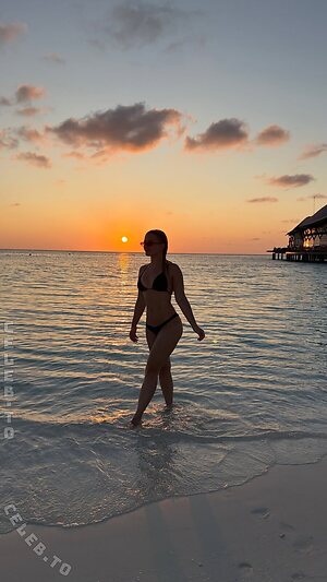 Anna Hafner Nude Leaked Photo #10