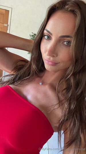 Anna Louise leaked photo #180