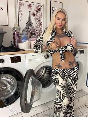 Anna Lux Flame photo