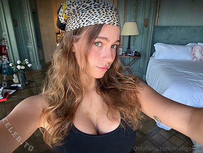 Anna Maligoshika leaked photo #1049