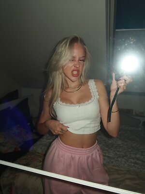 Anna Marie Veselá leaked photo #43