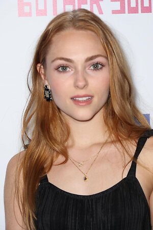 Anna Sophia Robb Nude Leaked Photo #19