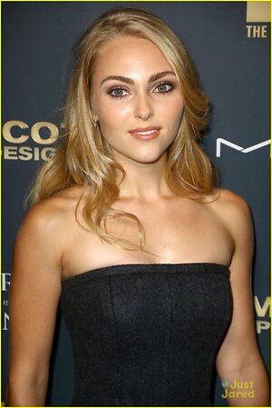 Anna Sophia Robb Nude Leaked Photo #20