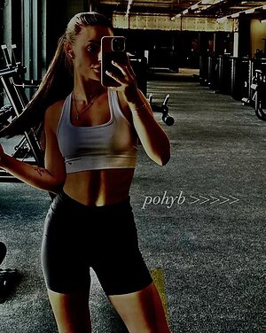 Anna Šulcová leaked photo #3
