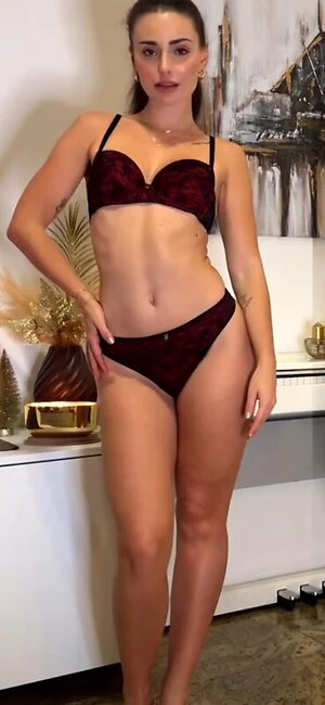Anna Šulcová leaked photo #15