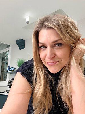 Anna Williamson leaked photo #10