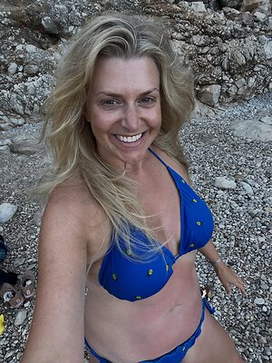 Anna Williamson leaked photo #20