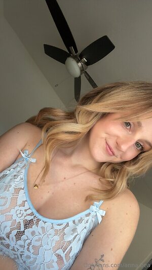 annaalexoxo11 leaked photo #5