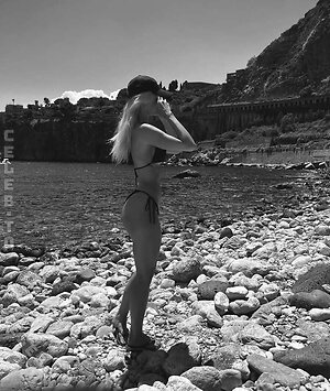 Anna-Katharina Egger Nude Photos