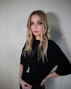 Annabelle Wallis leaked photo #9