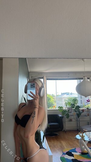 annagretaaaa leaked photo #54